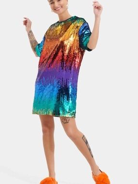 UGG ZOEY SEQUIN TEE DRESS PRIDE with multi-coloured sequin